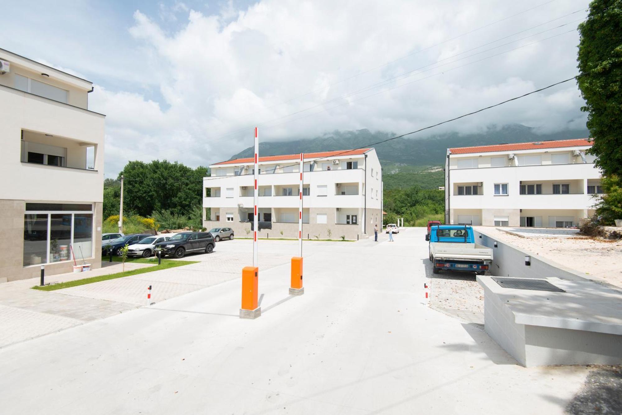 Al Mare Apartments コトル エクステリア 写真